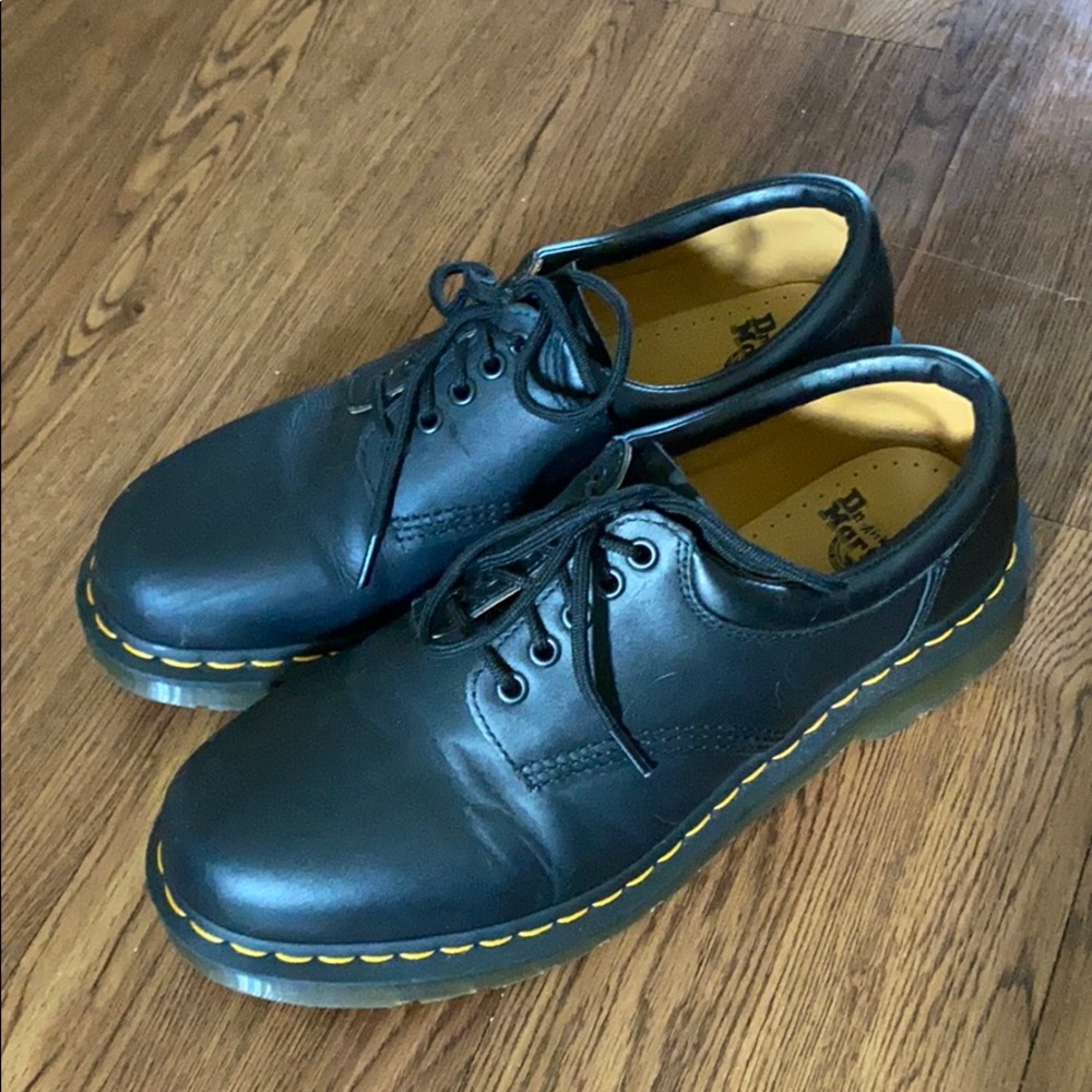 Men’s Dr. Martens Leather Shoe